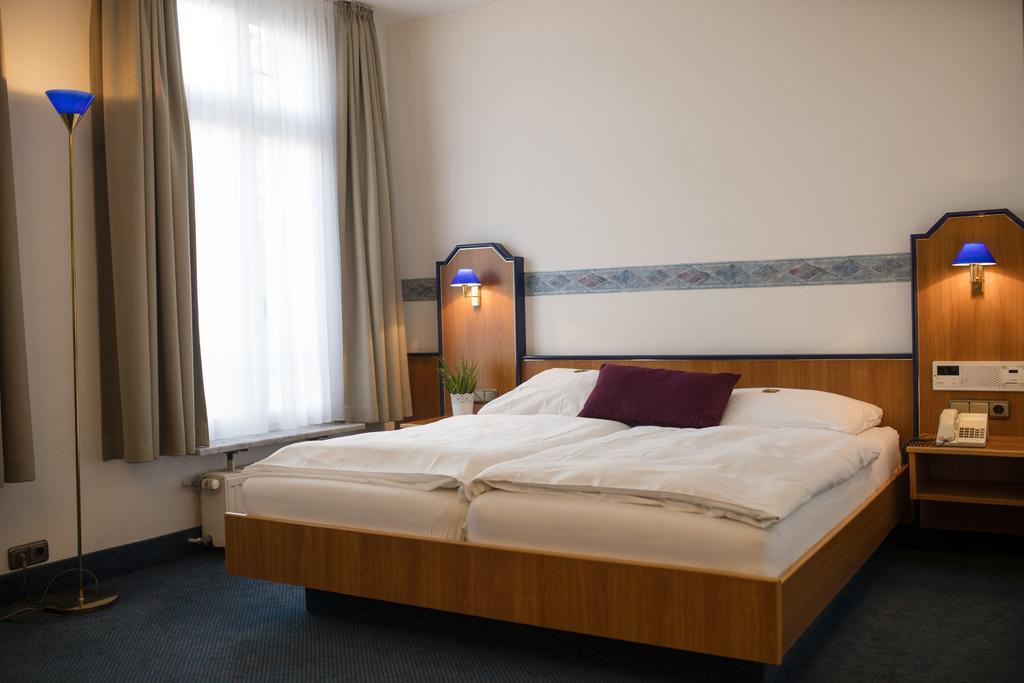 Parkhotel Tillmanns エルトフィレ エクステリア 写真